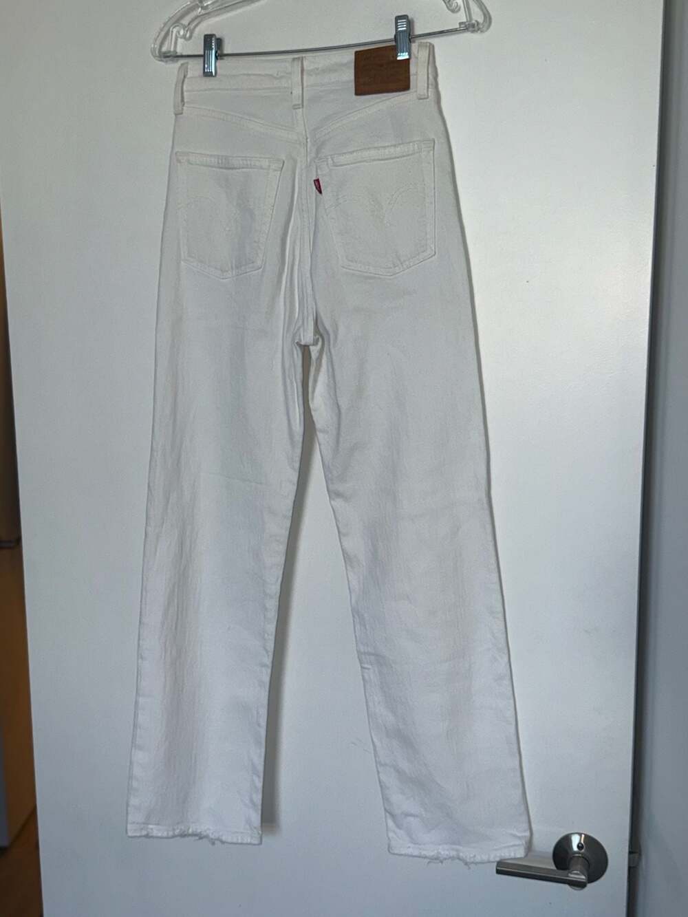 Levi's Premium Ribcage Straight Ankle White Jeans Size 25 - Picture 2 of 11